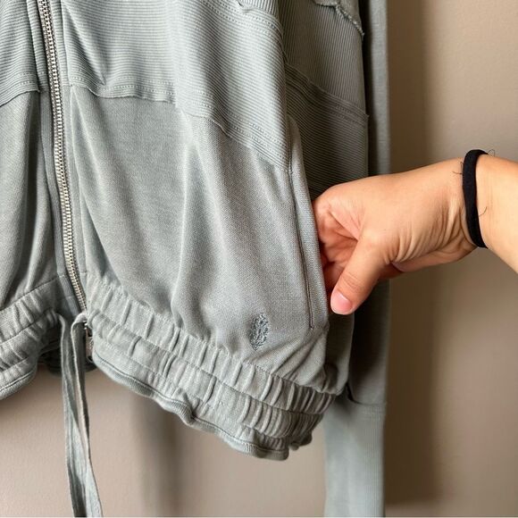 Free People Movement Trekking Out Zip Up Boho Athletic Hooded Sweatshirt Size S - Picture 7 of 11